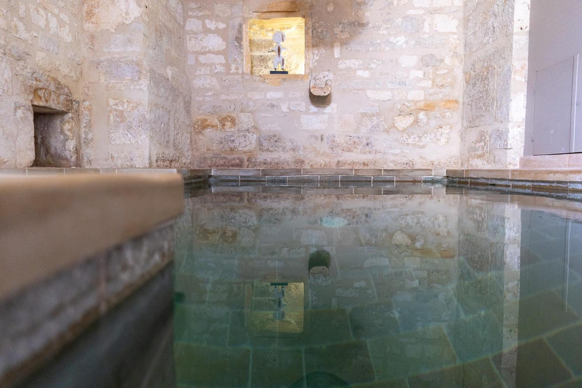 L'Abbaye Saint Michel Bed and Breakfast Tonnerre Exteriör bild